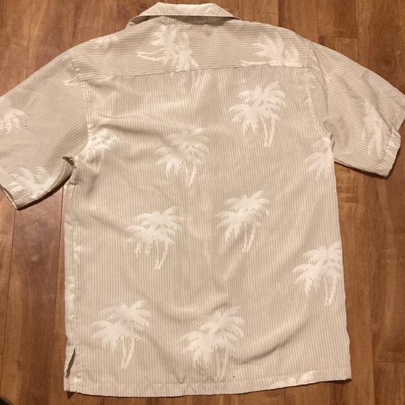 ❤️🔥5/20$ NWOT⭐️ALOHA JOE💫Mens White/Tan Tropical Print Short Sleeve Dress Top - Picture 2 of 8